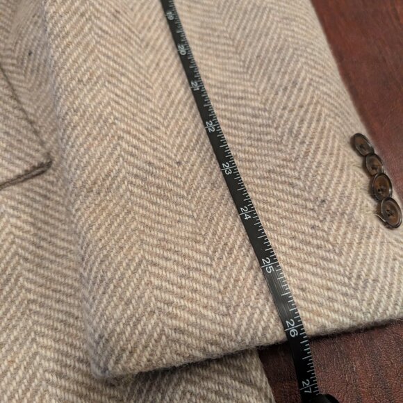 Elegant John Henric Oatmeal Herringbone Overcoat – Size Medium– Wool - Picture 5 of 11